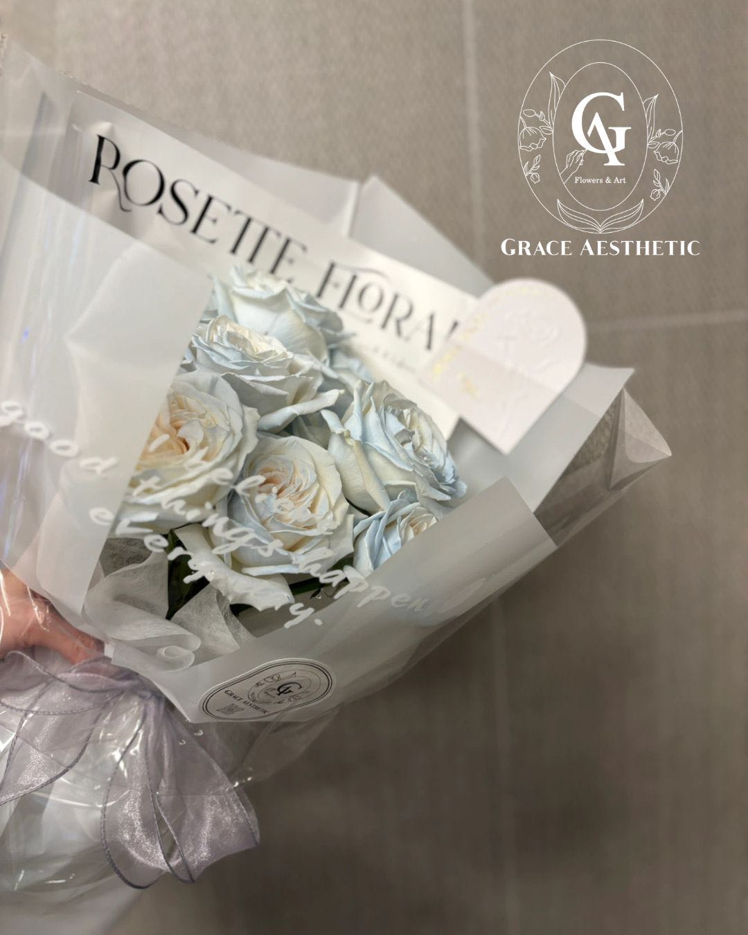 Fresh and elegant breeze, blue rose bouquet